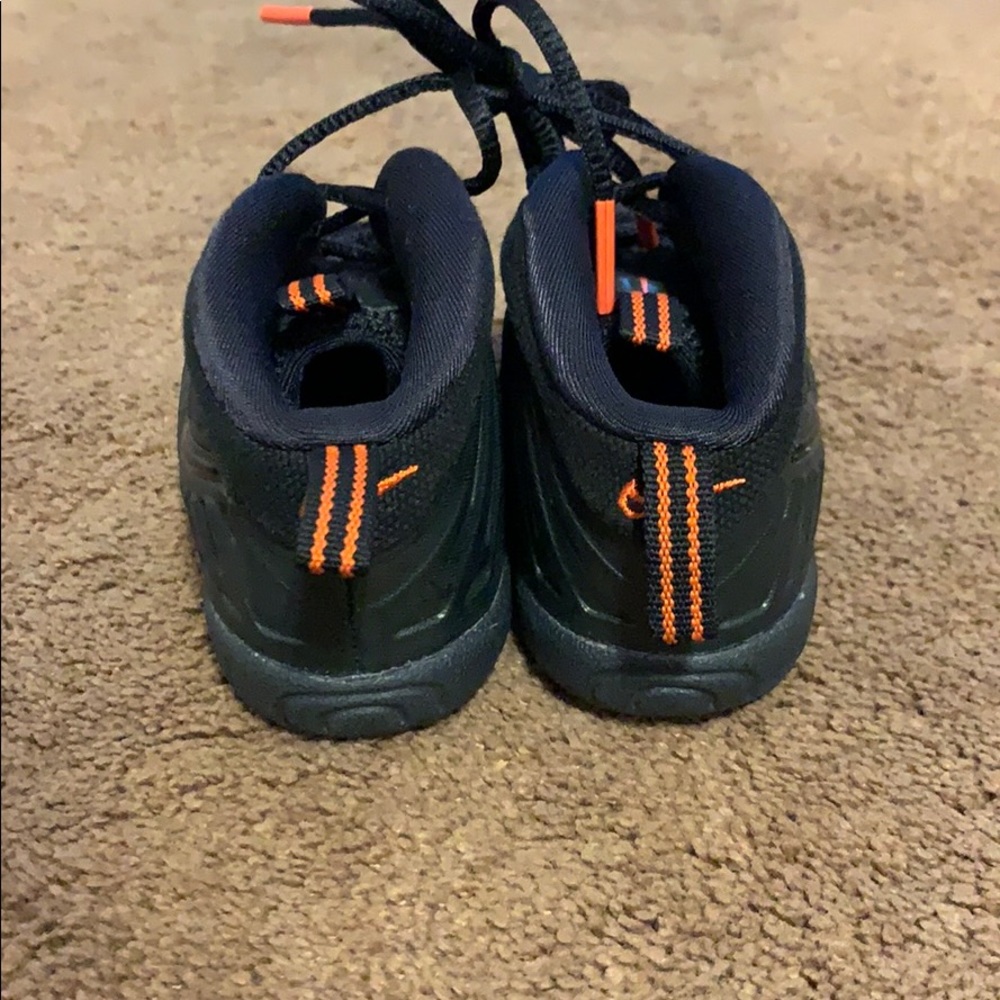 Shoes - Picture 5 of 5